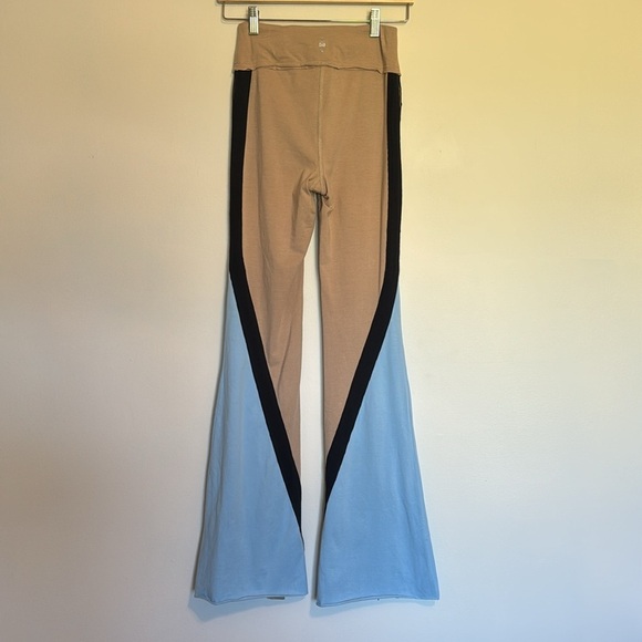 Free People hot shot kick flare pants colorblock Iced Coffee Combo XS - Picture 5 of 8